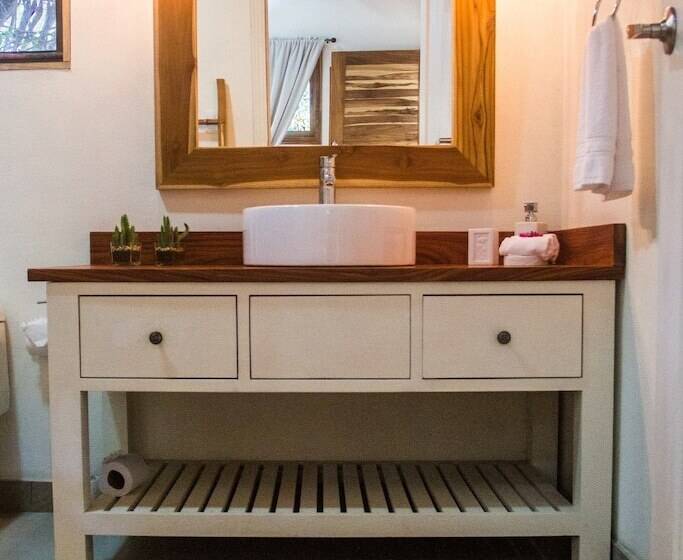 Отель Banana Beach