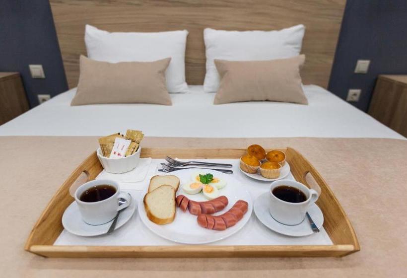 Отель Mini Brusnika Na Khoroshevskom