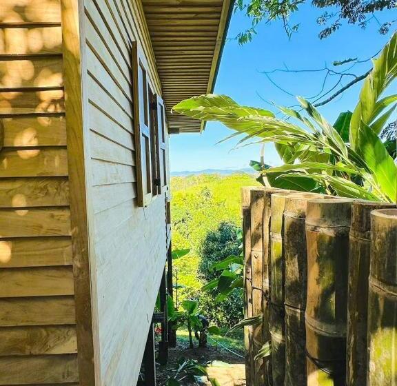 هتل Calamocha Lodge