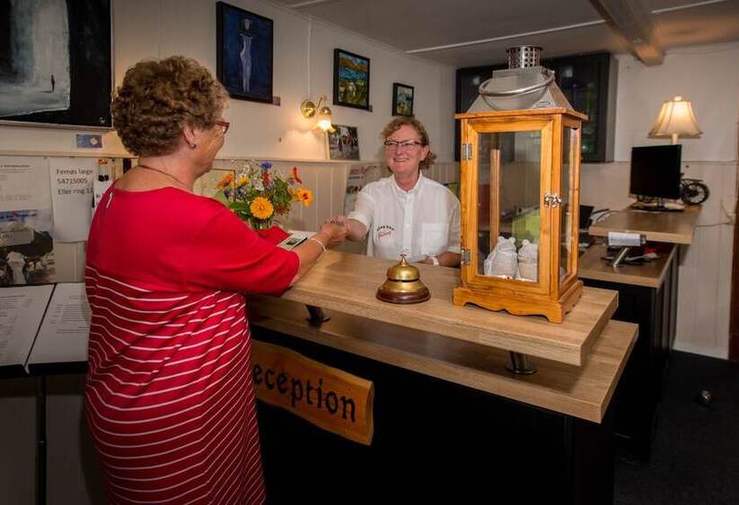 בית מלון כפרי Femø Kro Anno2022