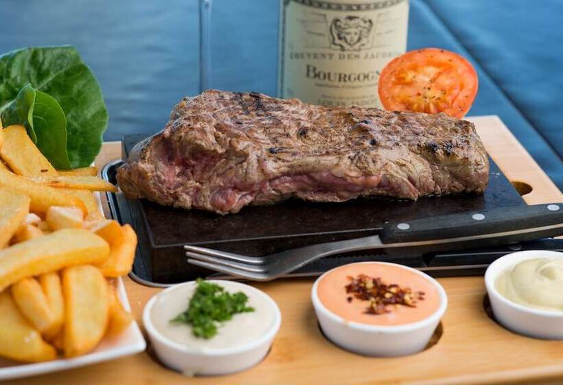 בית מלון כפרי Femø Kro Anno2022