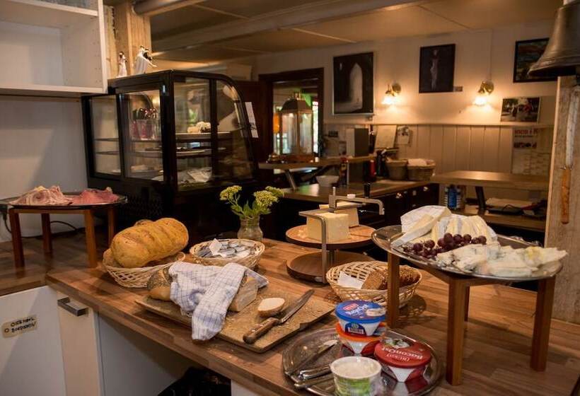 בית מלון כפרי Femø Kro Anno2022