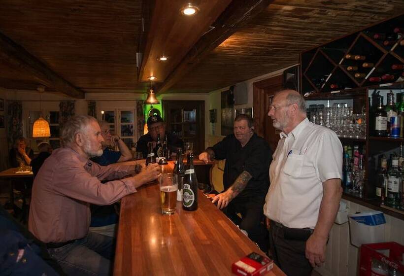 בית מלון כפרי Femø Kro Anno2022