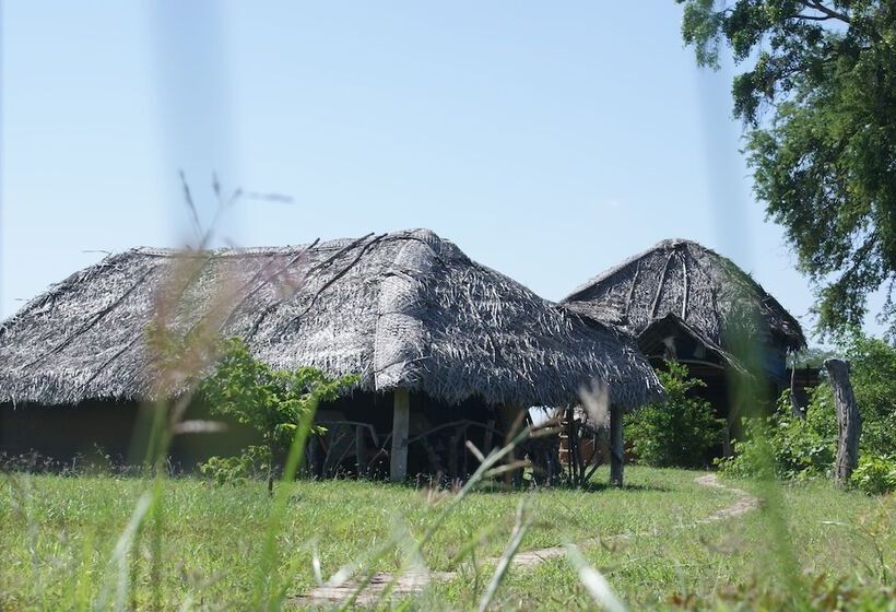 בית מלון כפרי Jungle House Yala