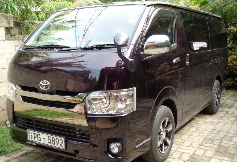 בית מלון כפרי Jungle House Yala