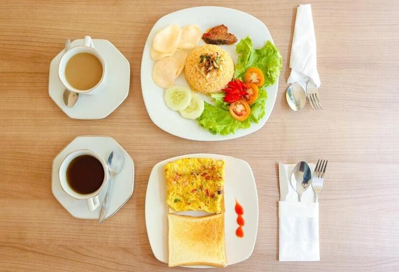 ホテル Legreen Suite Ratulangi