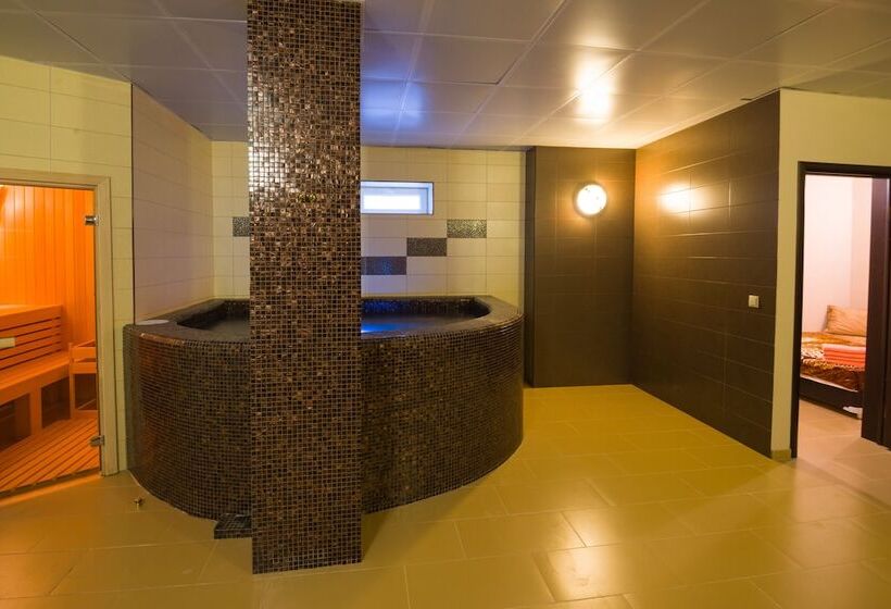 Отель Marton 20 Let Vlksm