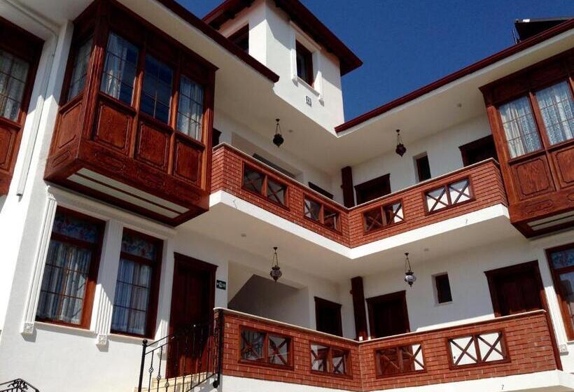 Отель Mary S House