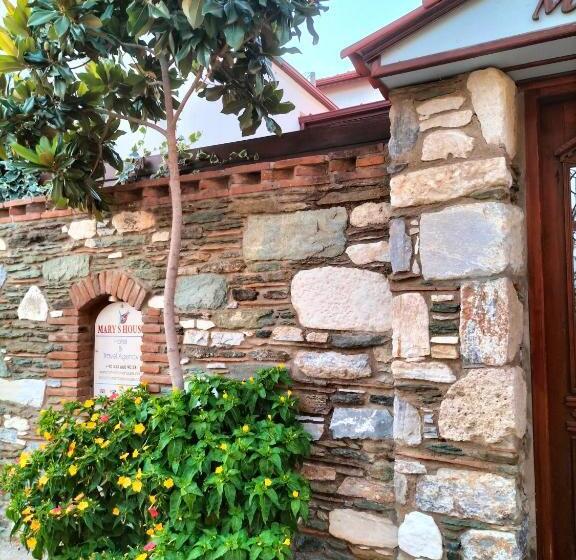 Отель Mary S House