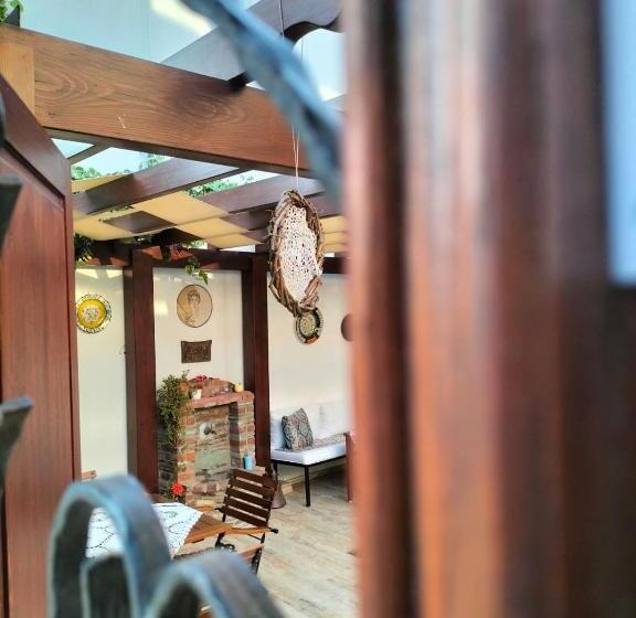 Отель Mary S House