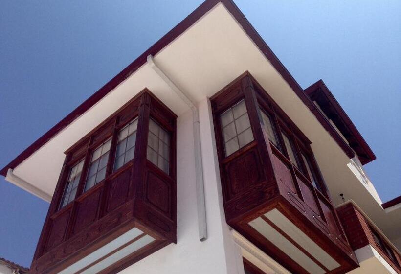 Отель Mary S House