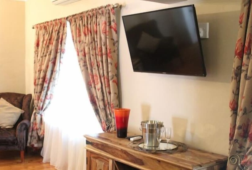 ホテル Mountain Inn Country