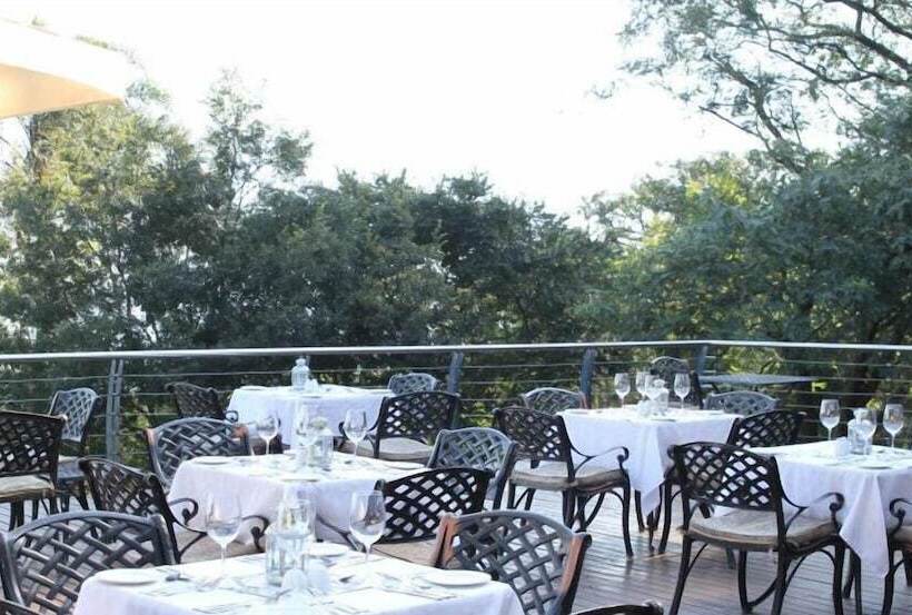 ホテル Mountain Inn Country