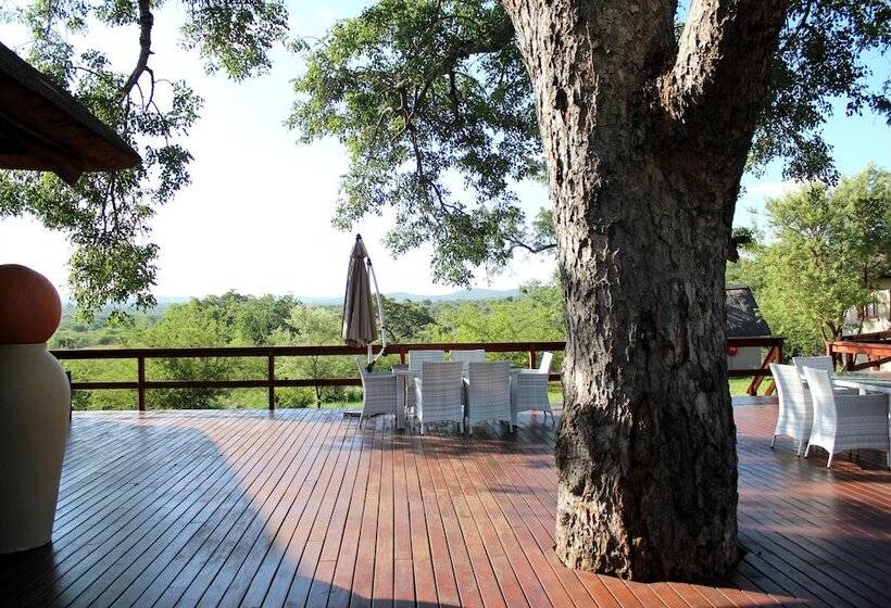 ホテル Nahakwe Lodge