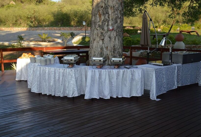 ホテル Nahakwe Lodge