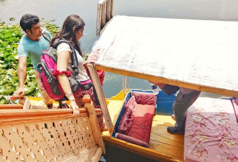 Hotel New Bul Bul Group Of Houseboats