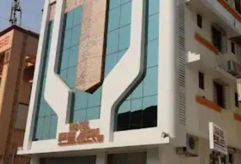 Hotel Pearl , Vashi
