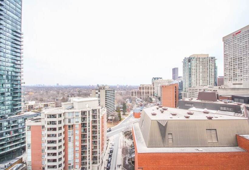 هتل Sarkar Suites Yorkville