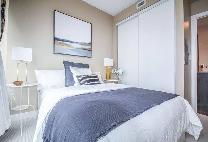 هتل Sarkar Suites Yorkville