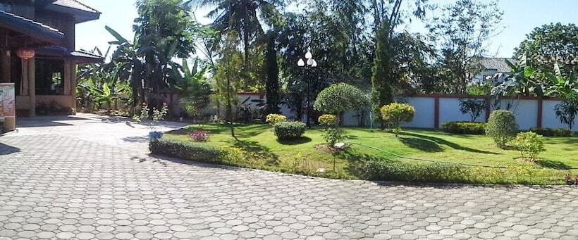 ホテル Suandarbporn Resort Mae Sot