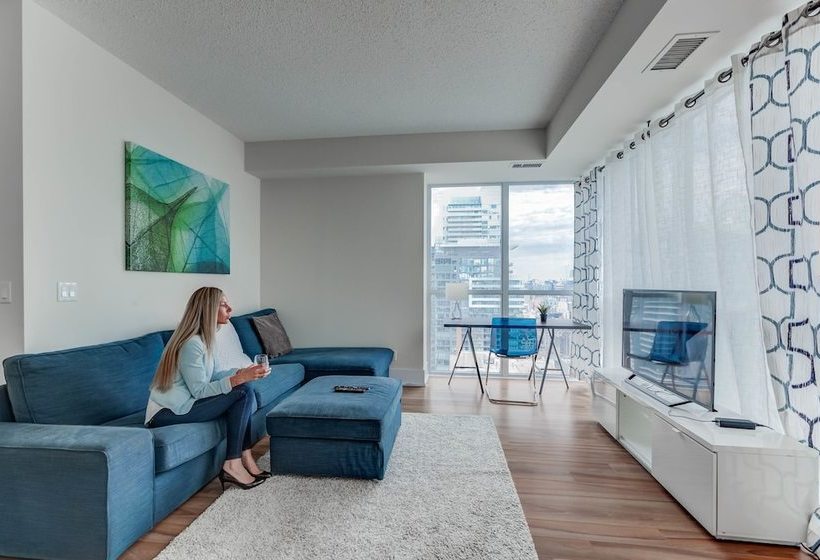 Noel Suites  John And Front St West