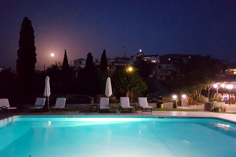 پانسیون Agroktima