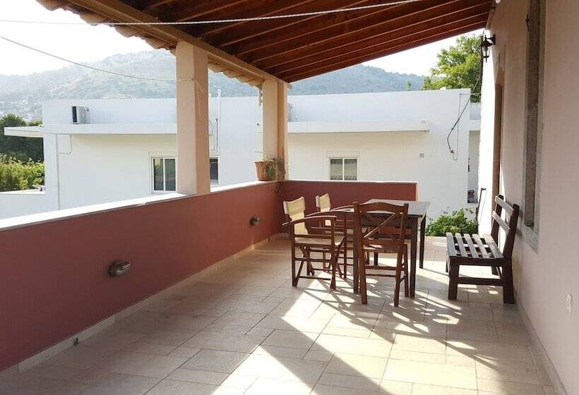 پانسیون Agroktima