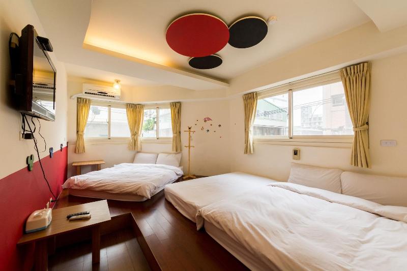 پانسیون Fengchia Europe 3