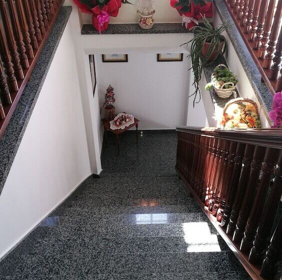 Пансион Holiday Home Emblema