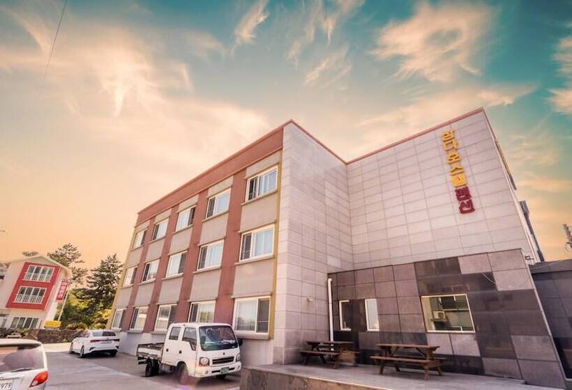 פנסיון Jeju Samda Hostel