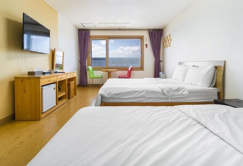 פנסיון Jeju Samda Hostel