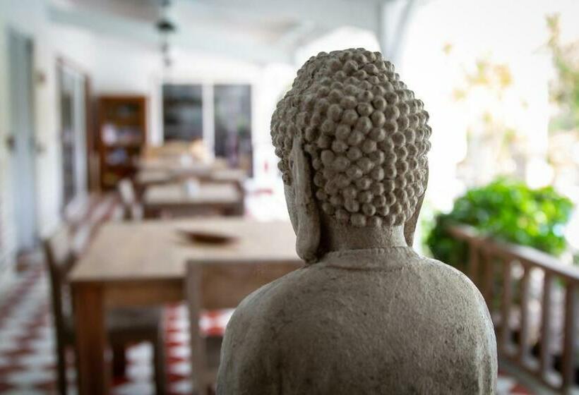 پانسیون La Varangue