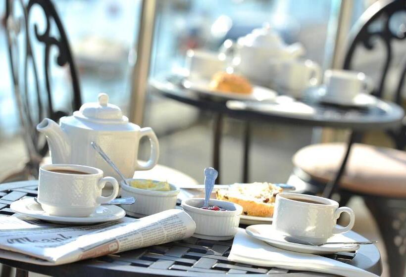 פנסיון The Old Bridge House