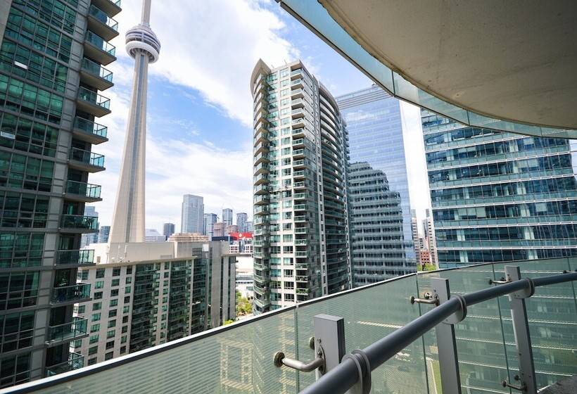 Downtown Toronto Condo Near Scotiabank Arena
