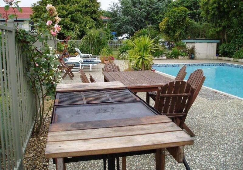 Airport Goldstar Motel