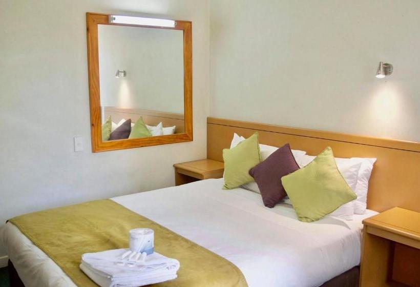 호스텔 The Station Backpackers