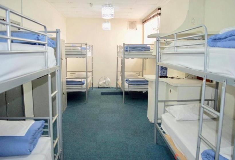 호스텔 The Station Backpackers