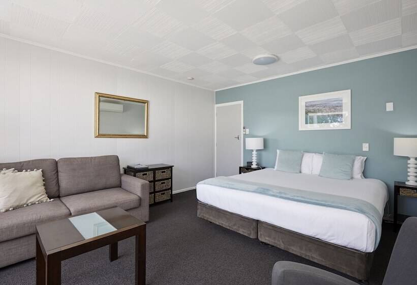 Asure Harbour View Motel And Water Front Apartments