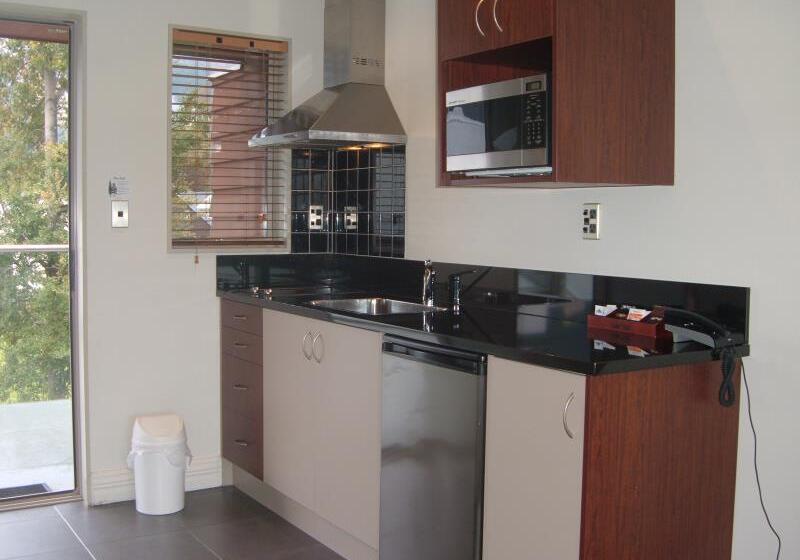 Autoline Queenstown Motel