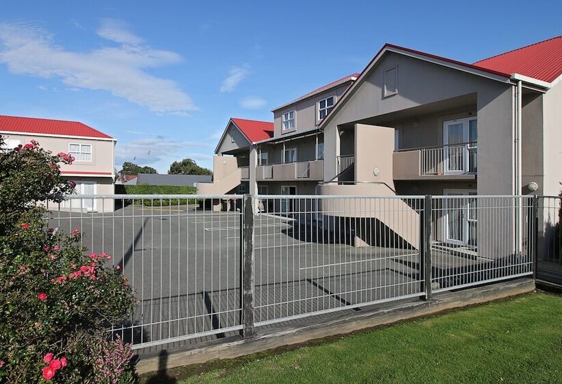 Balmoral Lodge Motel