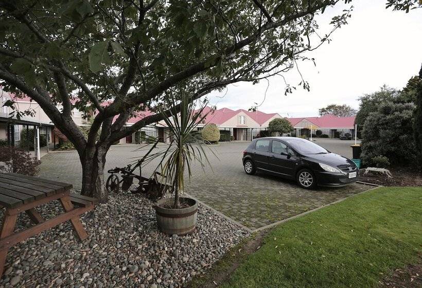 Balmoral Lodge Motel