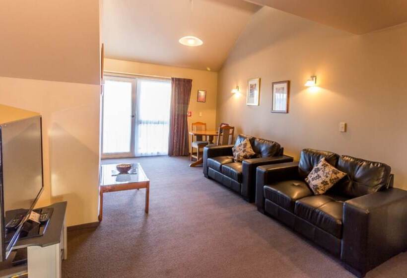 Balmoral Lodge Motel