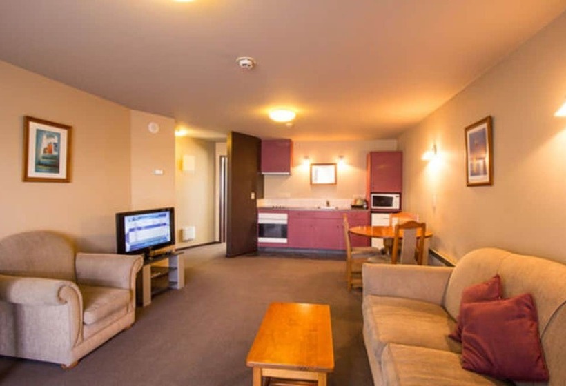 Balmoral Lodge Motel