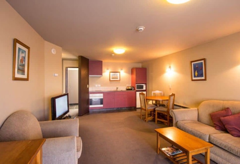 Balmoral Lodge Motel