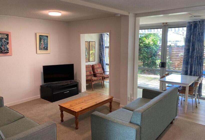 City Towers Apartments