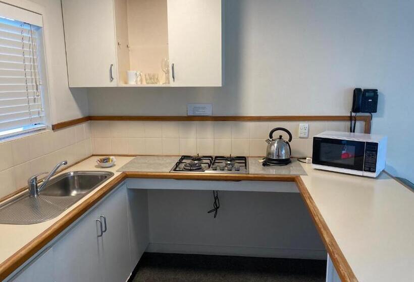 City Towers Apartments