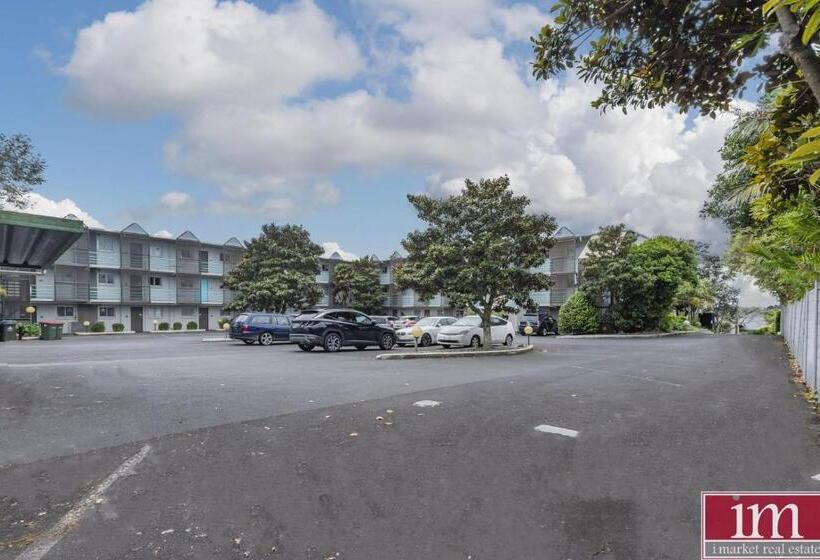 City Towers Apartments