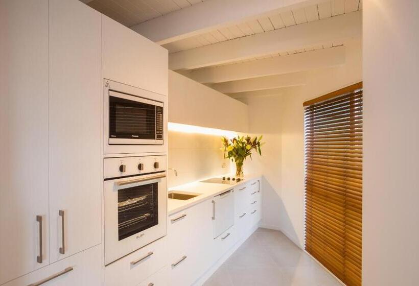 Cranbury Court Apartments