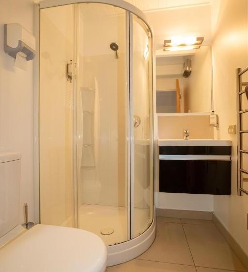 Cranbury Court Apartments