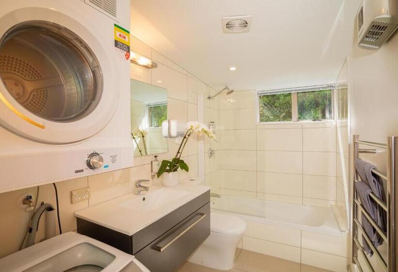 Cranbury Court Apartments